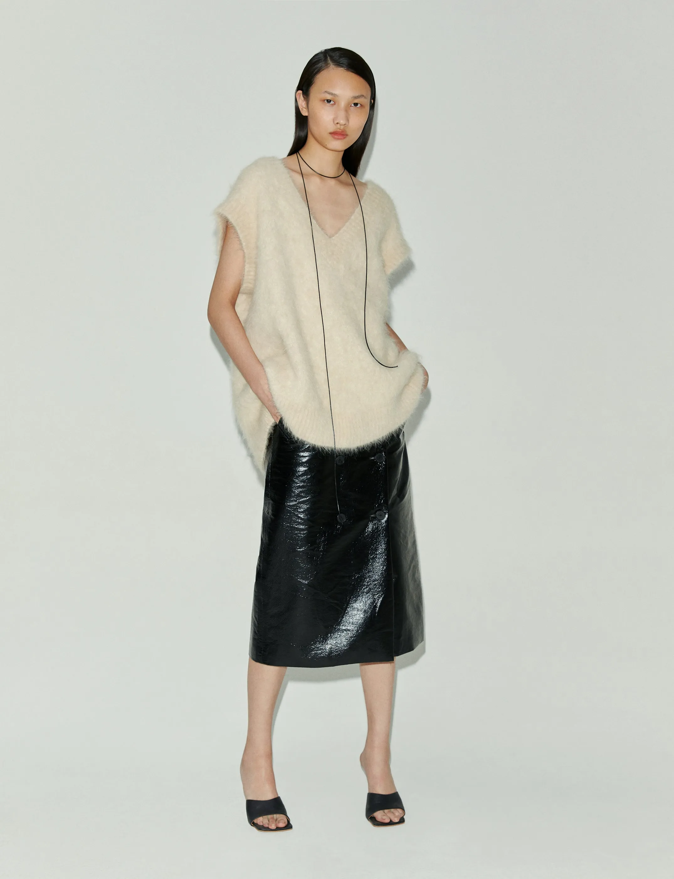 Sleeveless Cream Alpaca Knit